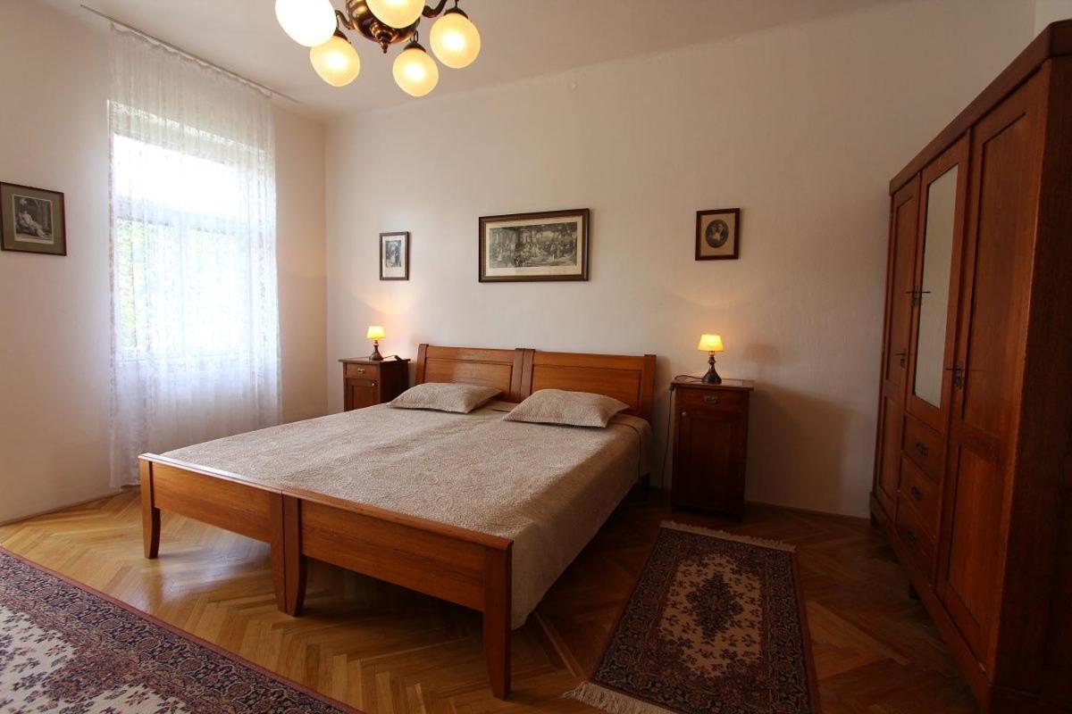 Penzion Jelen Vranov nad Dyjí Extérieur photo