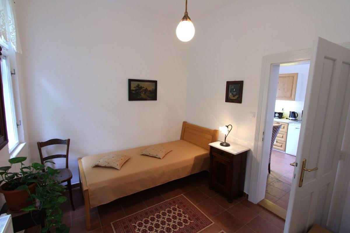 Penzion Jelen Vranov nad Dyjí Extérieur photo