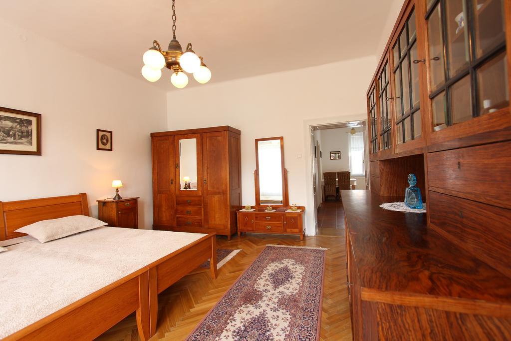 Penzion Jelen Vranov nad Dyjí Chambre photo