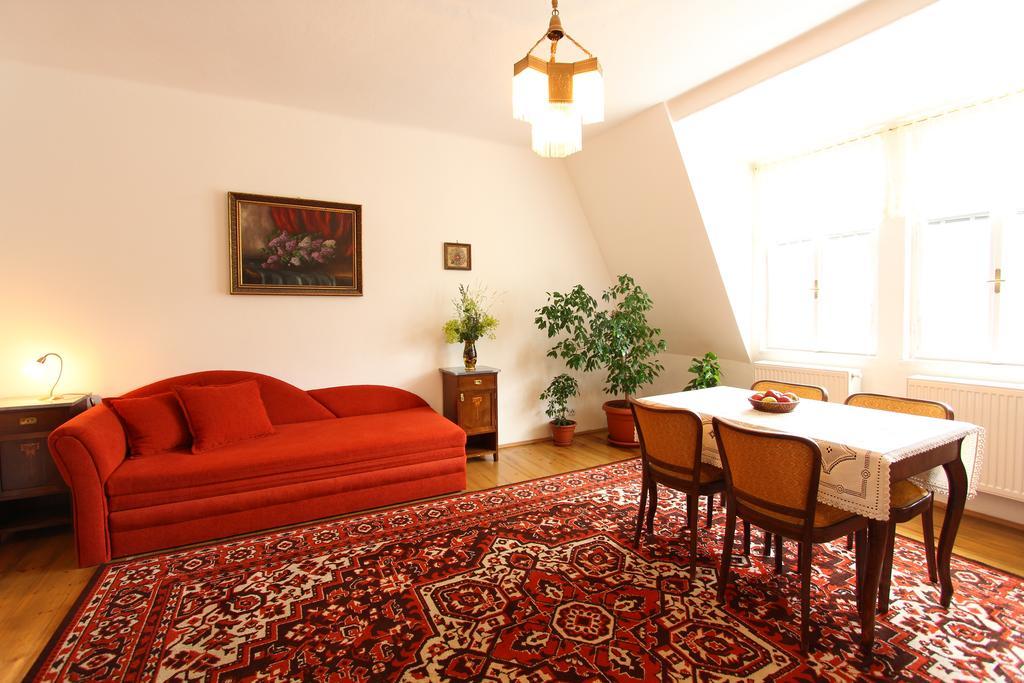 Penzion Jelen Vranov nad Dyjí Chambre photo