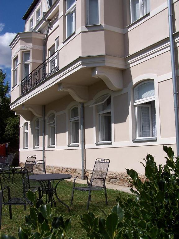 Penzion Jelen Vranov nad Dyjí Extérieur photo