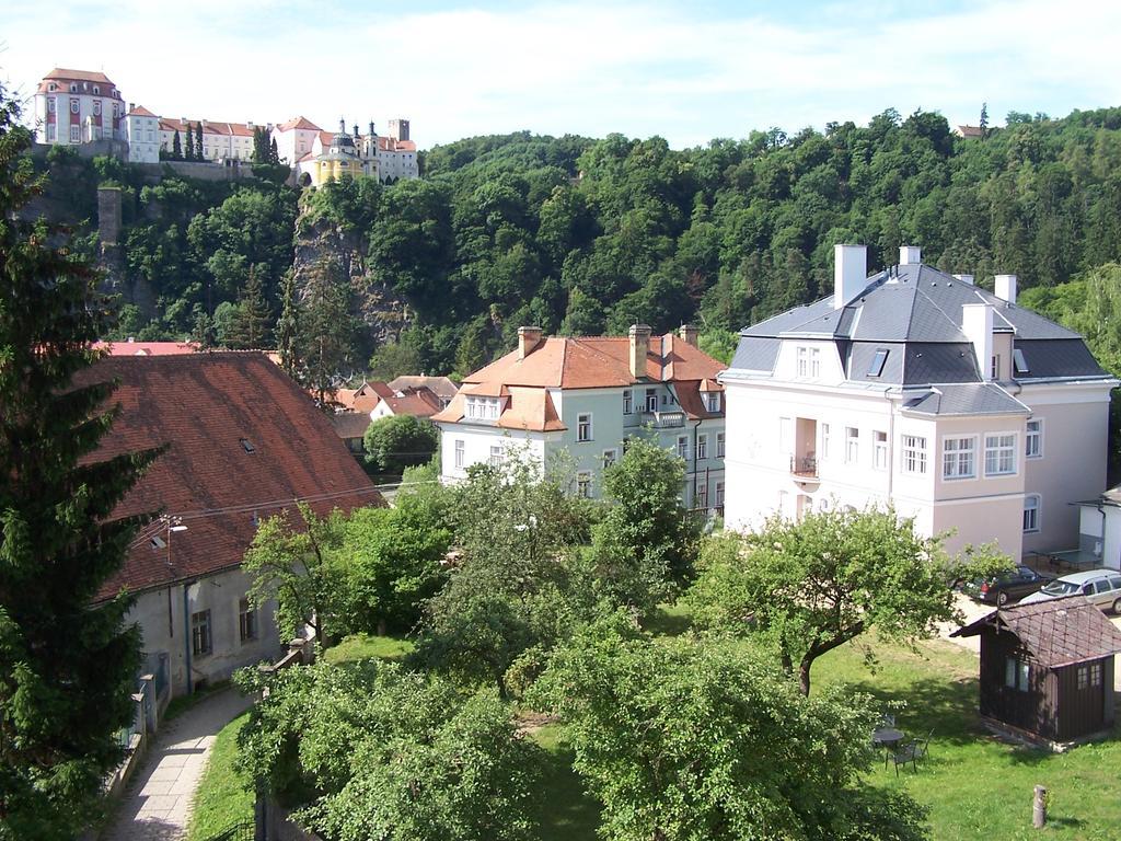 Penzion Jelen Vranov nad Dyjí Extérieur photo