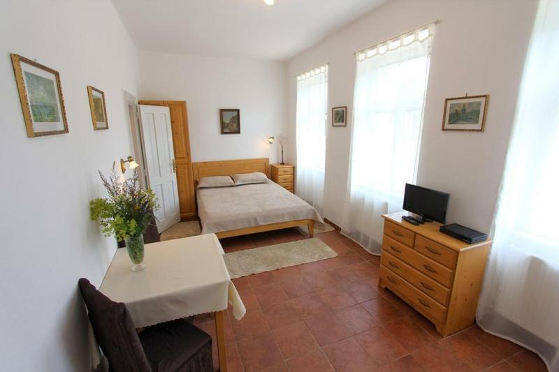 Penzion Jelen Vranov nad Dyjí Extérieur photo